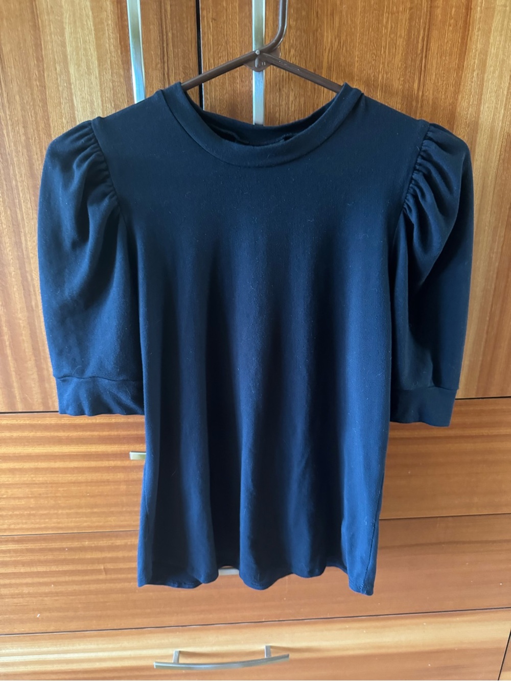 Nooworks Black Puff Sleeve Top